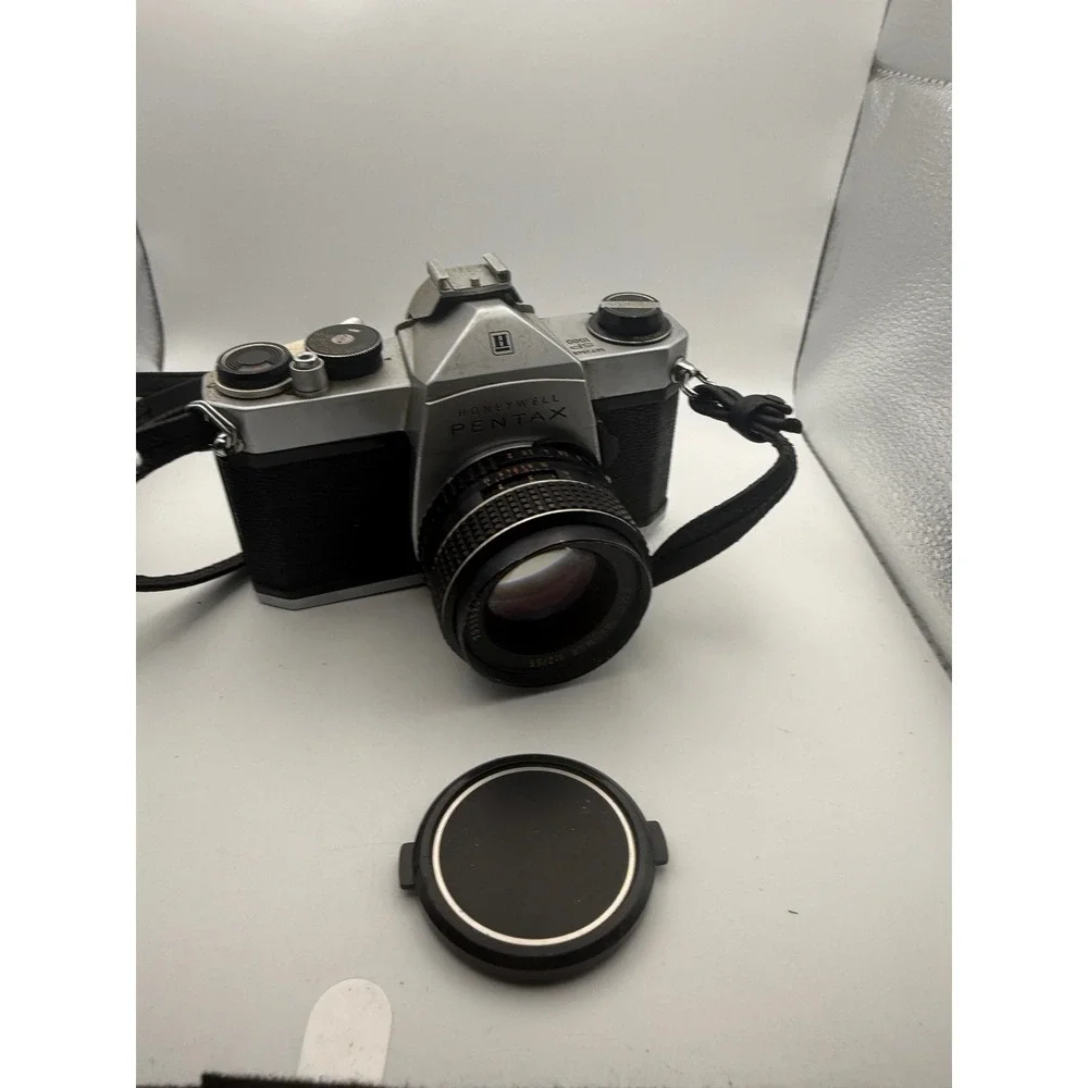 Honeywell Pentax SP 1000 35mm SLR Film Camera with SMC Takumar 55mm f2 Lens